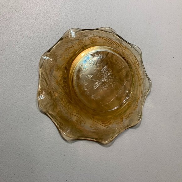 Amber colored glass trinket dish - Picture 2 of 3